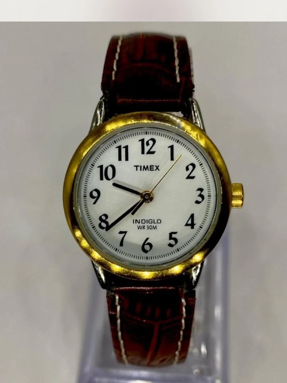 *** Timex   ^^^Indiglo Classic Gold-Tone Watch / Tan  Leather Strap ^^^